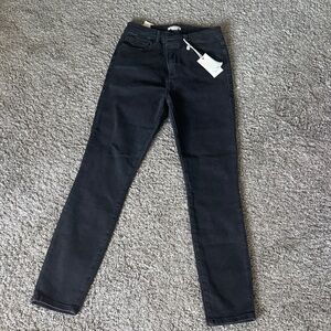 Good American Black Skinny Jeans - Classic Slim Fit